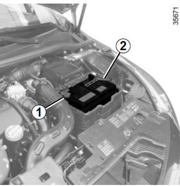 Renault Clio. Batterie: Pannenhilfe