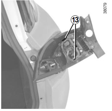 Renault Clio. Rückleuchten und Standlicht (Austausch der Lampen) 