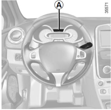 Renault Clio. Uhrzeit und Außentemperatur